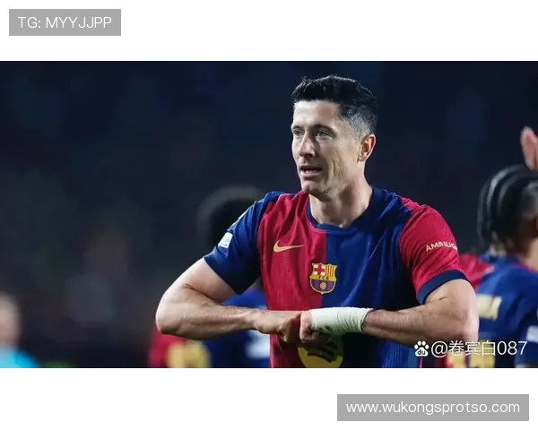 C罗 vs 莱万:进球效率与终结方式对比 C罗 vs 莱万:进球效率与终结方式对比