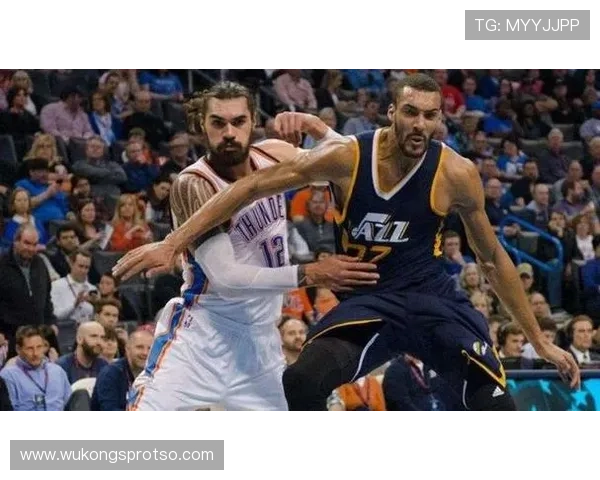 安德鲁·威金斯挡拆拉开空间助勇士提升关键时刻防守效率