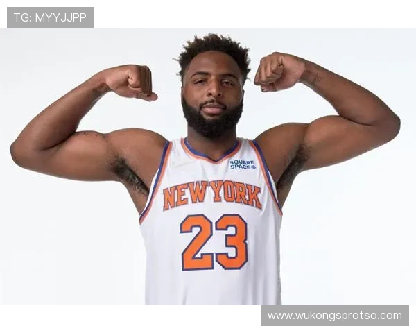 米切尔·罗宾逊挡拆保护拉开防守，较上季更具威慑